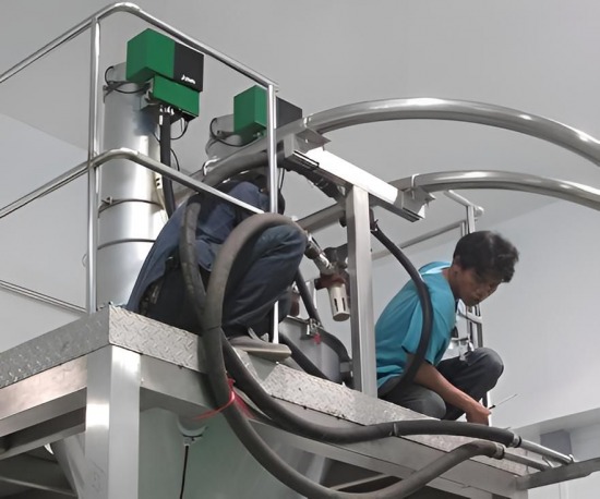 ออกแบบติดตั้ง เครื่องลำเลียงวัสดุผง และบริการหลังขาย